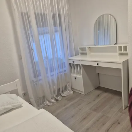 Holiday home Ganze In Naehe Badewelt Therme, Phantasialand, Bonn,koeln